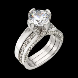 Luxe diamond ring